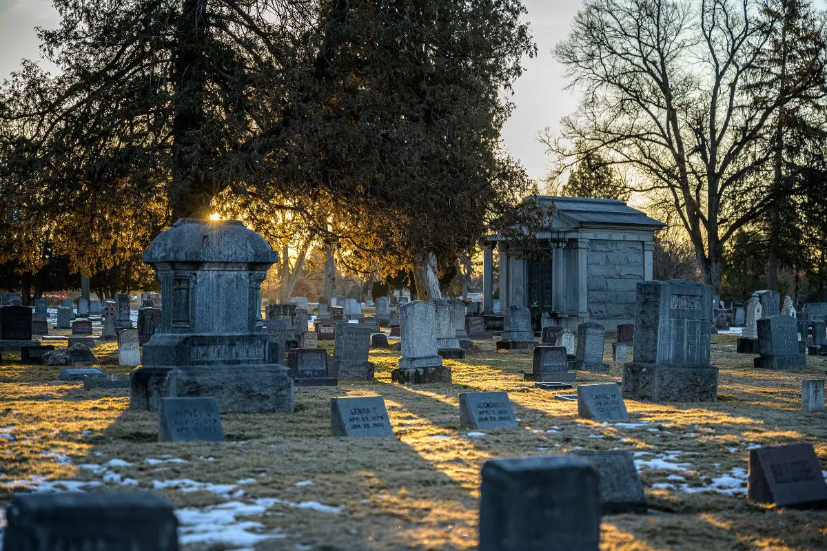 How To Keep A Headstone Shiny (Grave Cleaning Tips)
