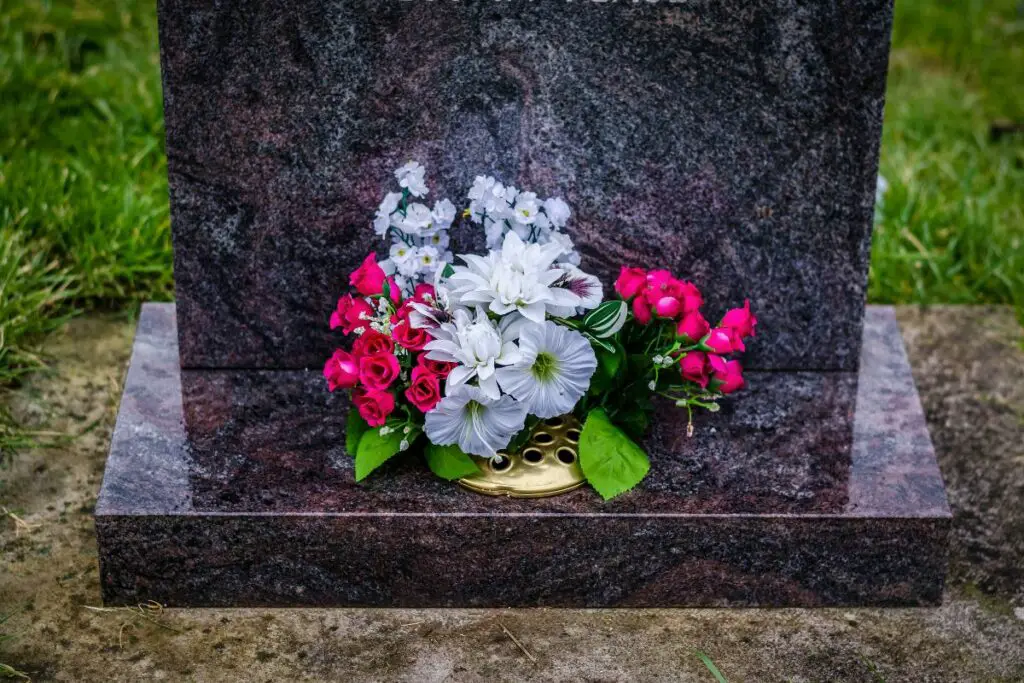 Can You Wax a Granite Headstone? A Comprehensive Guide to Headstone ...